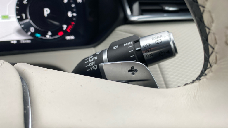 Land Rover Range Rover Velar 2.0 P250 R-Dynamic SE 5dr Auto Petrol Estate